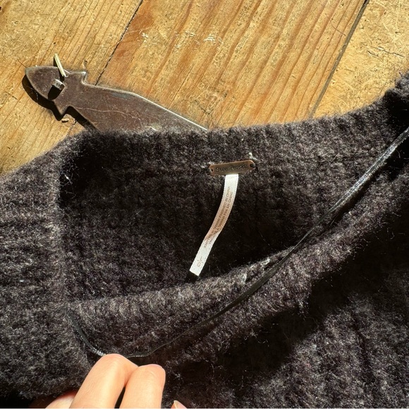 FREE PEOPLE CARTER PULLOVER SWEATER - Picture 4 of 5